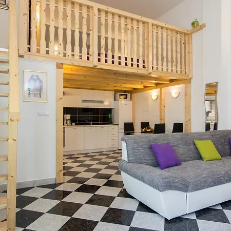 Storia Appartement Trogir